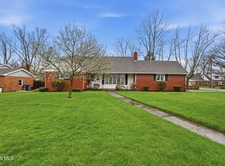 630 Winterhaven Dr, Findlay, OH 45840