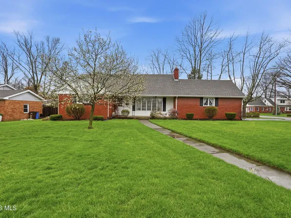 630 Winterhaven Dr, Findlay, OH 45840