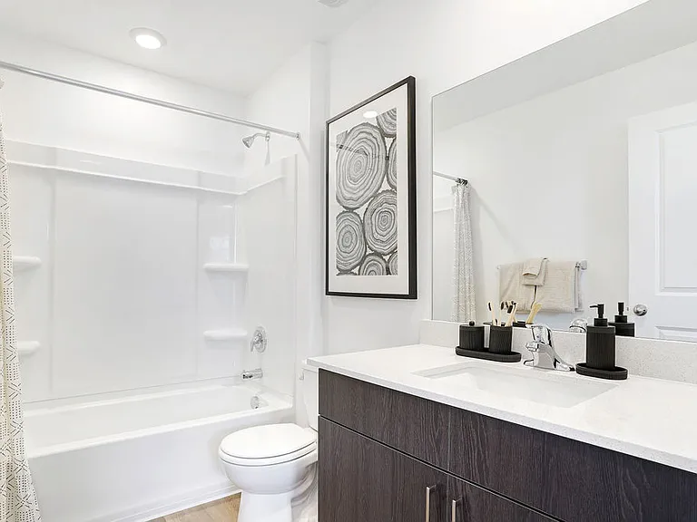 SECONDARY BATHROOM