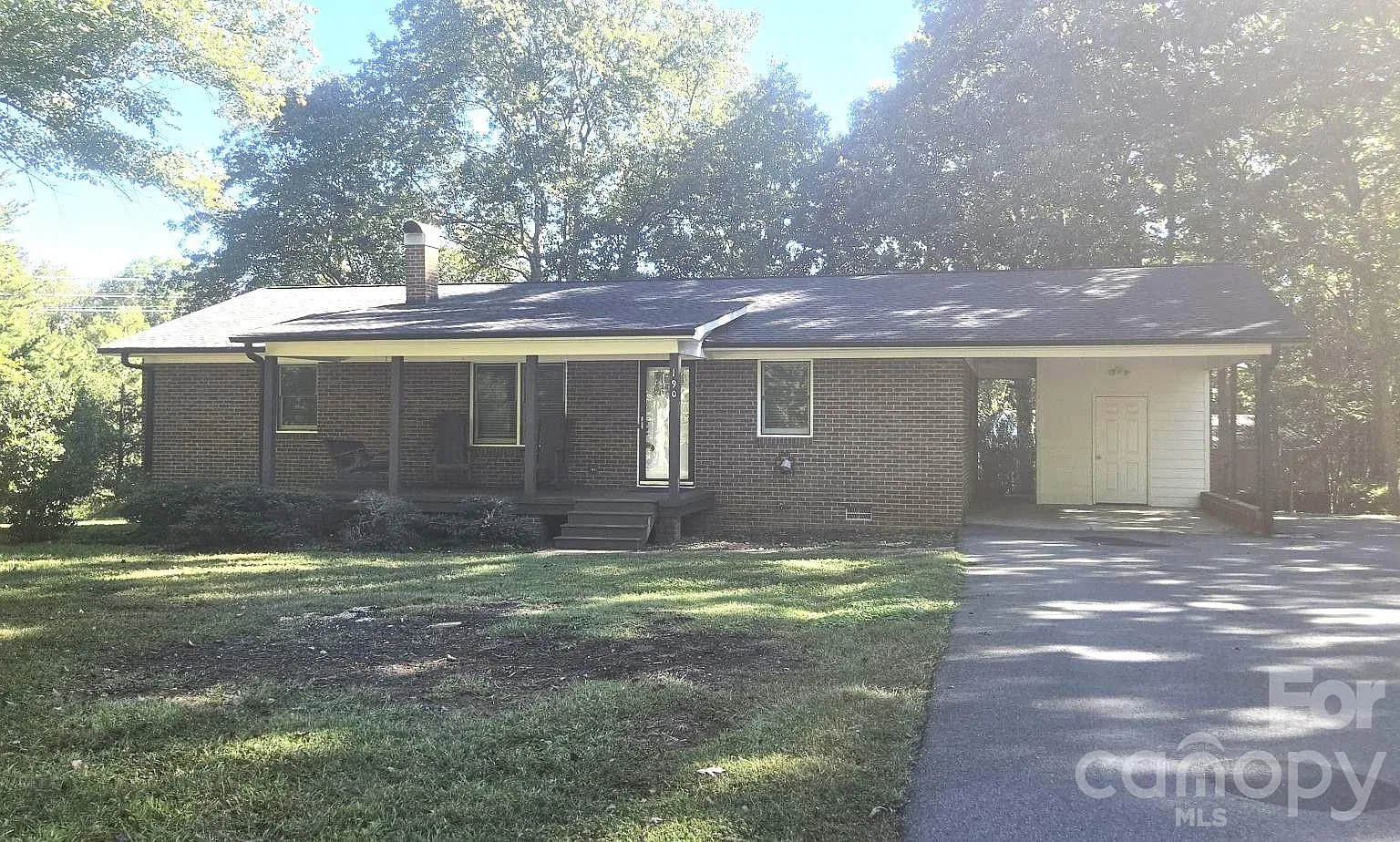 3 bed, 2.0 bath, 1308 sqft, $2,000 — Photo 1