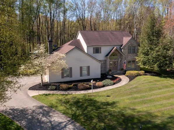 14 Stoney Brook Blvd, Greenville, PA 16125