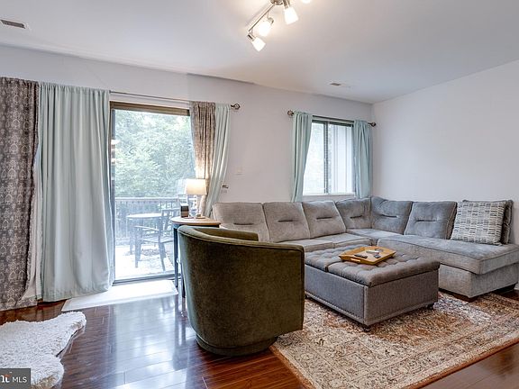 3rd image of 15295 Forest Grove Dr