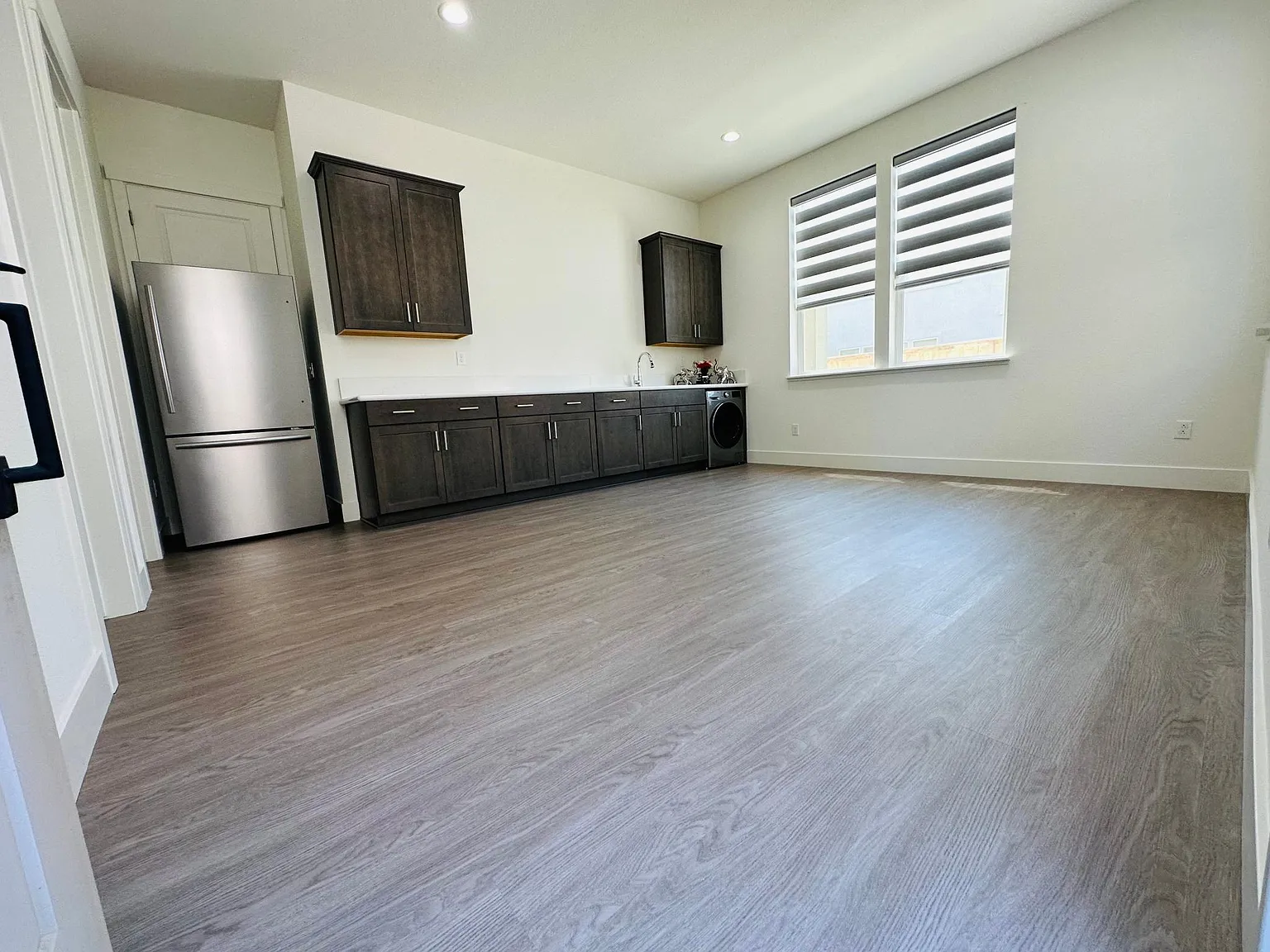 2916 Hercules Ct — Photo 1