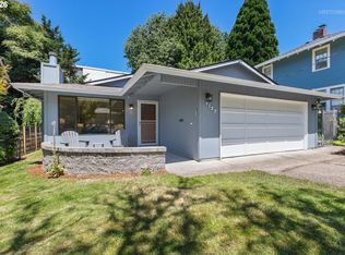 4137 SE Ivon St, Portland, OR 97202