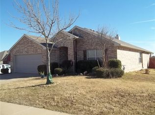 5900 Pacers Ln, Fort Worth, TX 76179