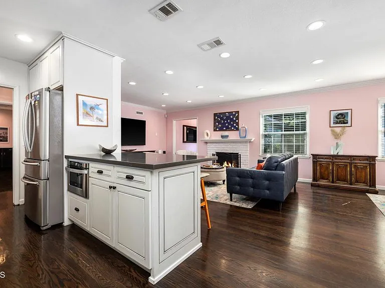 378 Grand Ave — Photo 8