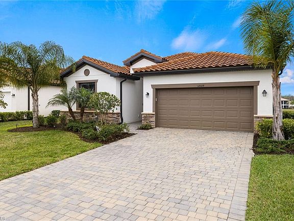 2nd image of 12024 Arbor Trace DR