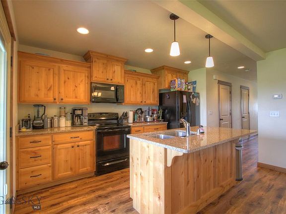 2nd image of 5757 Saxon Way Unit B