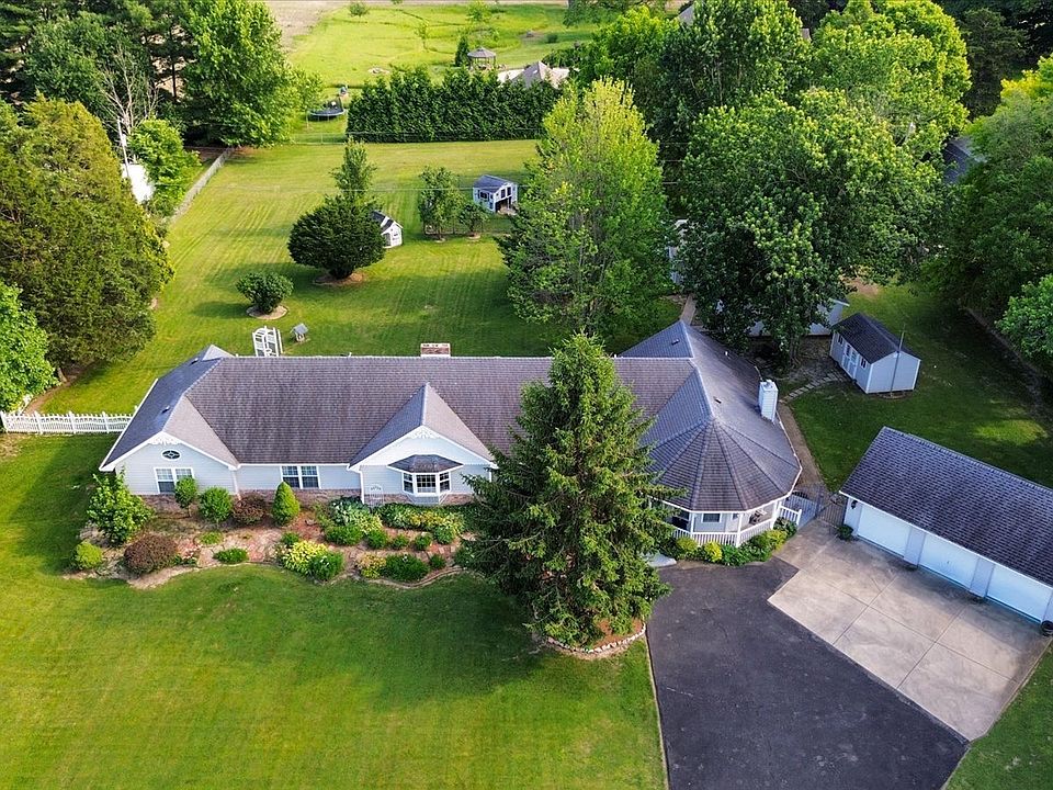 1st image of 449 E McKay Rd