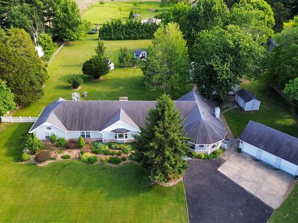 449 E McKay Rd, Shelbyville, IN 46176