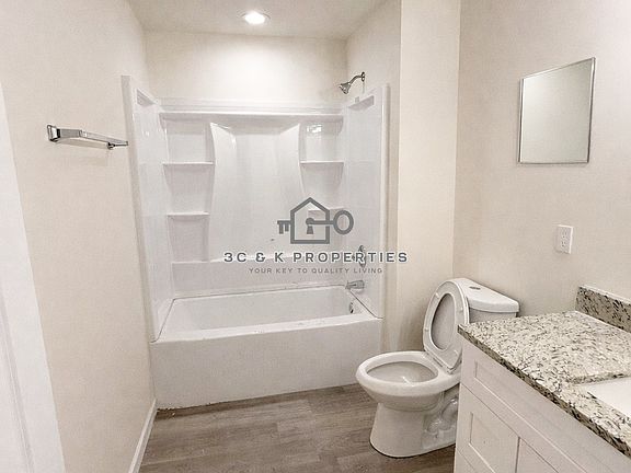 3rd image of 30735 White Ln #C