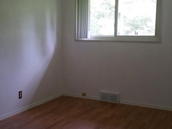 3rd image of 1640 Marshall Ct