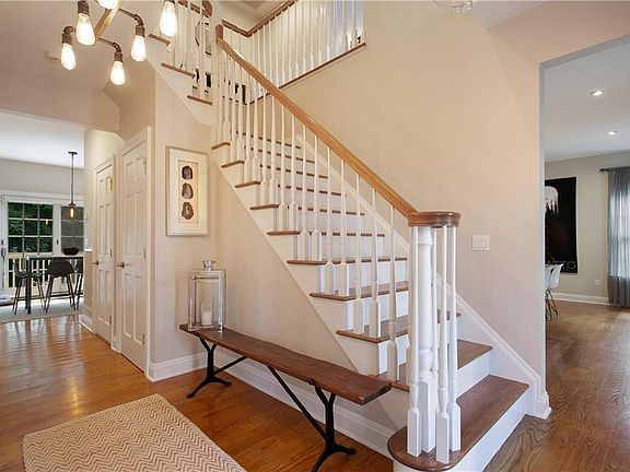 3rd image of 14 Sophia St