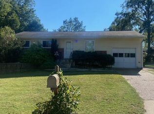 442 Fairwick Dr, Saint Louis, MO 63129