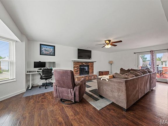 4th image of 763 Estes Park Dr