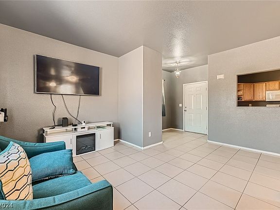 4th image of 2600 Los Palos St