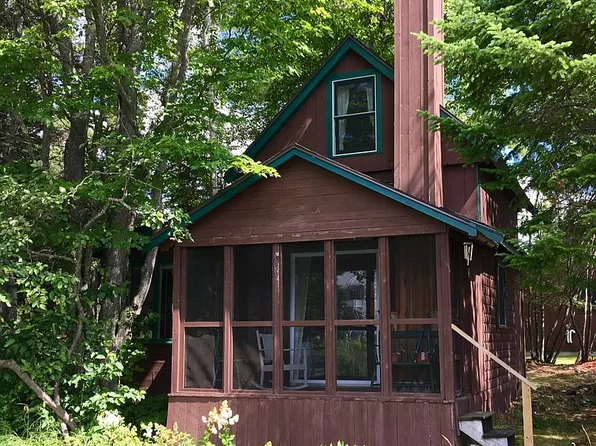 5 Russell Cove Rd, Rangeley, ME 04970