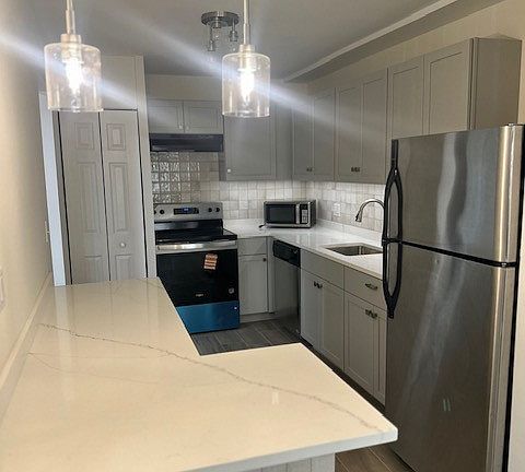 3rd image of 6 Villa Verde Dr