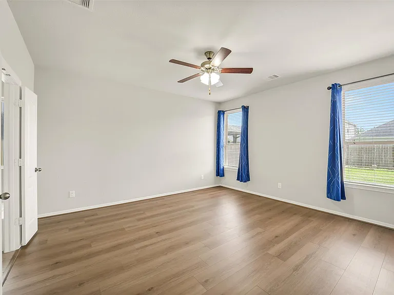 8506 Lagosta Ln — Photo 15