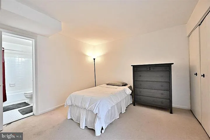 2212 S Randolph St #1 — Photo 28