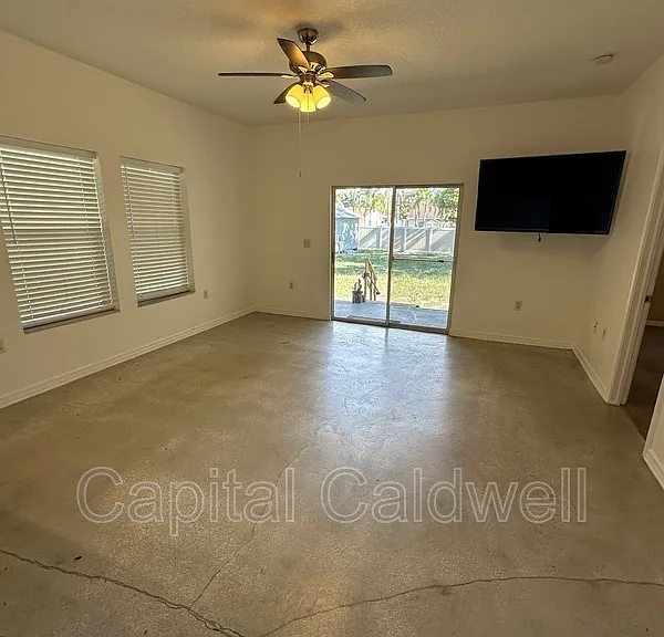 1215 E 29th Ave — Photo 5
