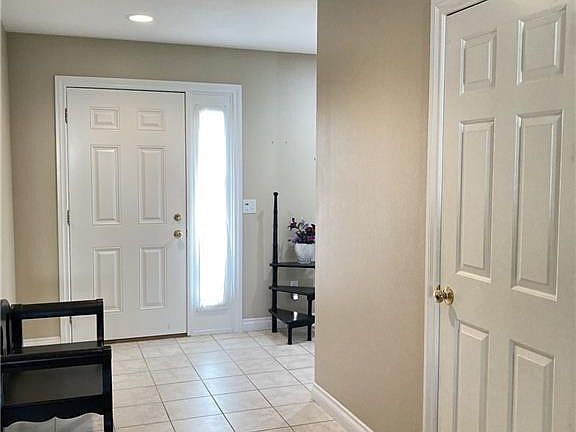 4th image of 26333 Emerald Lakes Dr
