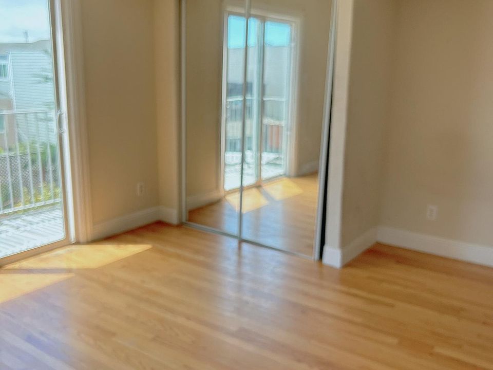 1st image of 1263 45th Ave