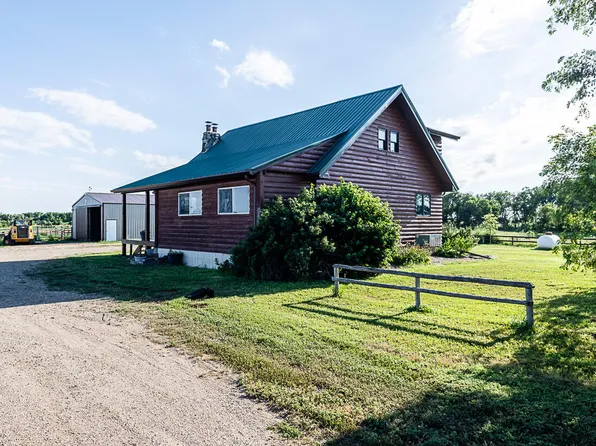 29009 199th St, Pierre, SD 57501