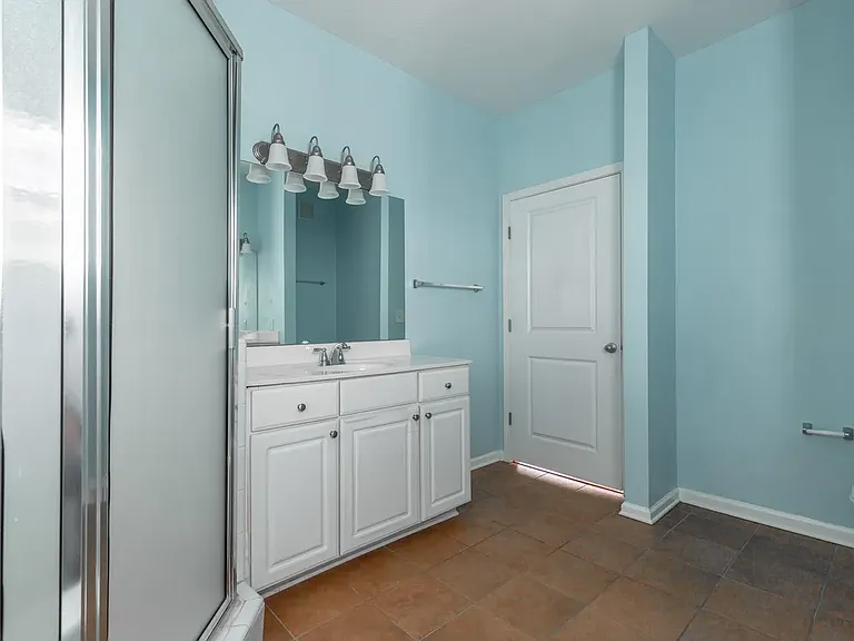 4102 Regency Ct — Photo 21