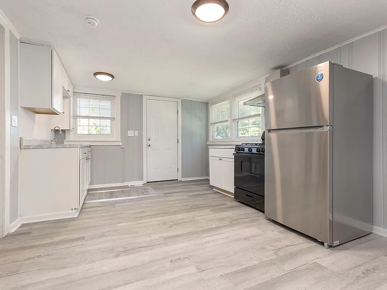 3624 Parthenia Ave — Photo 14
