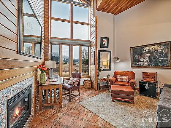 4th image of 5 Lake Meadow Ln