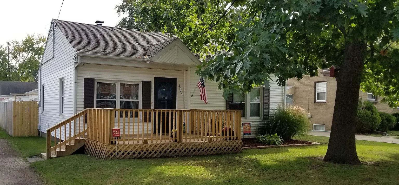 2224 W Kellogg Ave photo 1