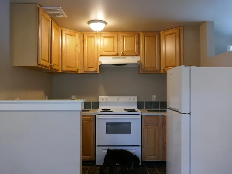 224 14th Ave E #12 — Photo 6