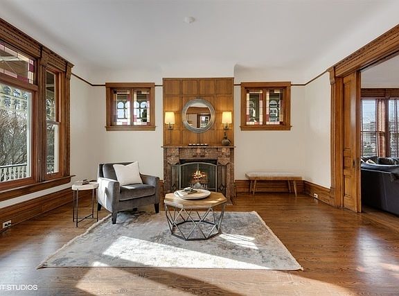 3rd image of 213 N Taylor Ave