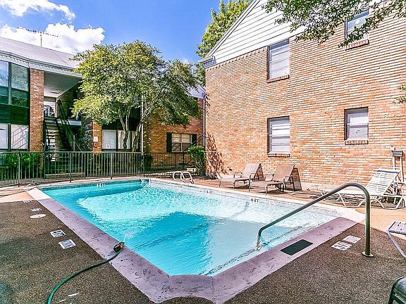 3rd image of 4701 McKinney Ave #4703D