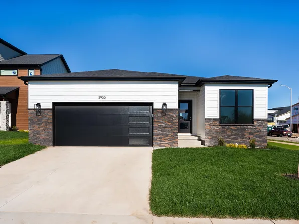 3955 E Rose Glen Ct., Brookline, MO 65619