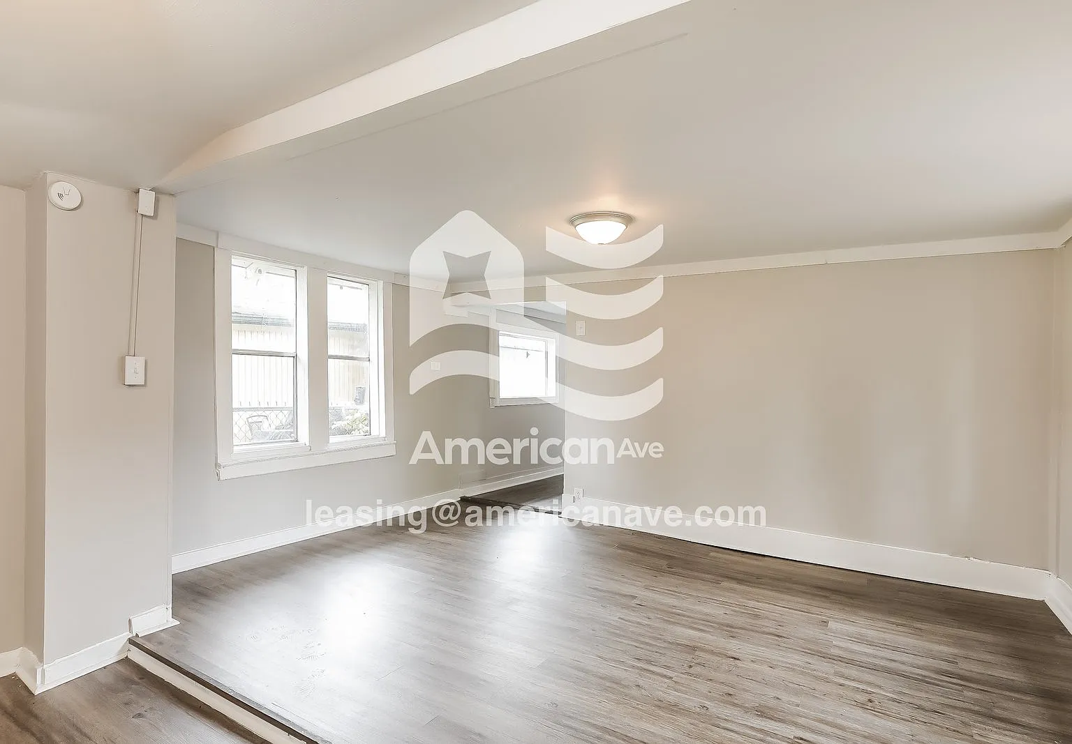 3 bed, 1.0 bath, 1756 sqft, $995 — Photo 2