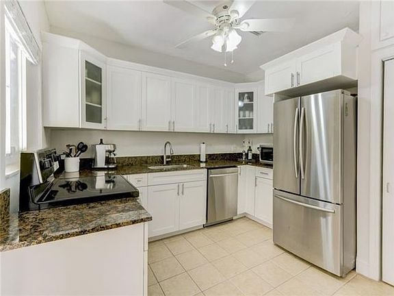4th image of 340 Candia Ave