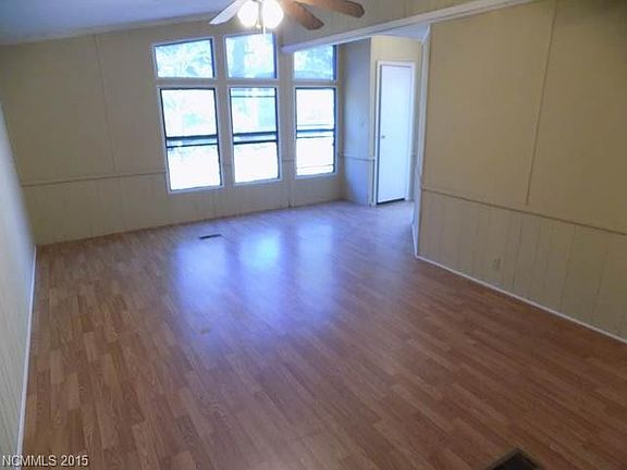 5th image of 43 Country Oak Dr