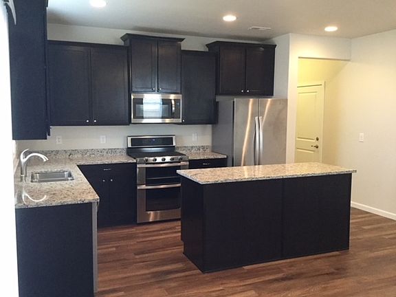 3rd image of 455 McKinley St