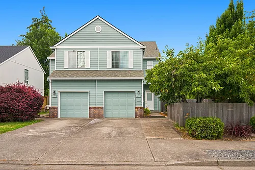 1499 NE Birkshire Ct Photo 1
