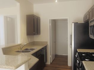 5326 Runningbrook Rd, Las Vegas, NV 89120