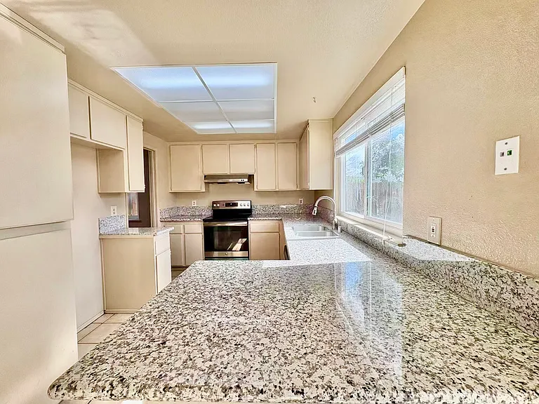4032 Fawn Cir — Photo 10