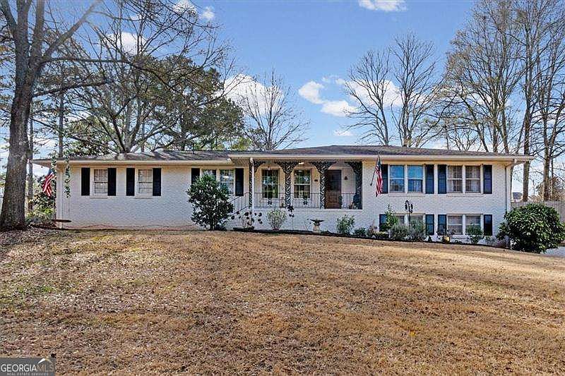1st image of 720 Chanson Dr SW