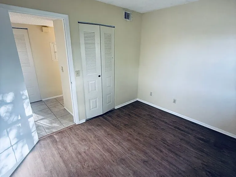 915 Sonesta Ave NE #203 — Photo 12
