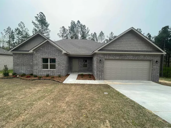 18509 Parkway Pines Dr, Bauxite, AR 72011