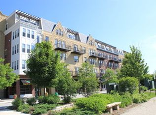 322 River St, Lemont, IL 60439