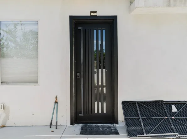 7347 1/2 Jamieson Ave, Reseda, CA 91335