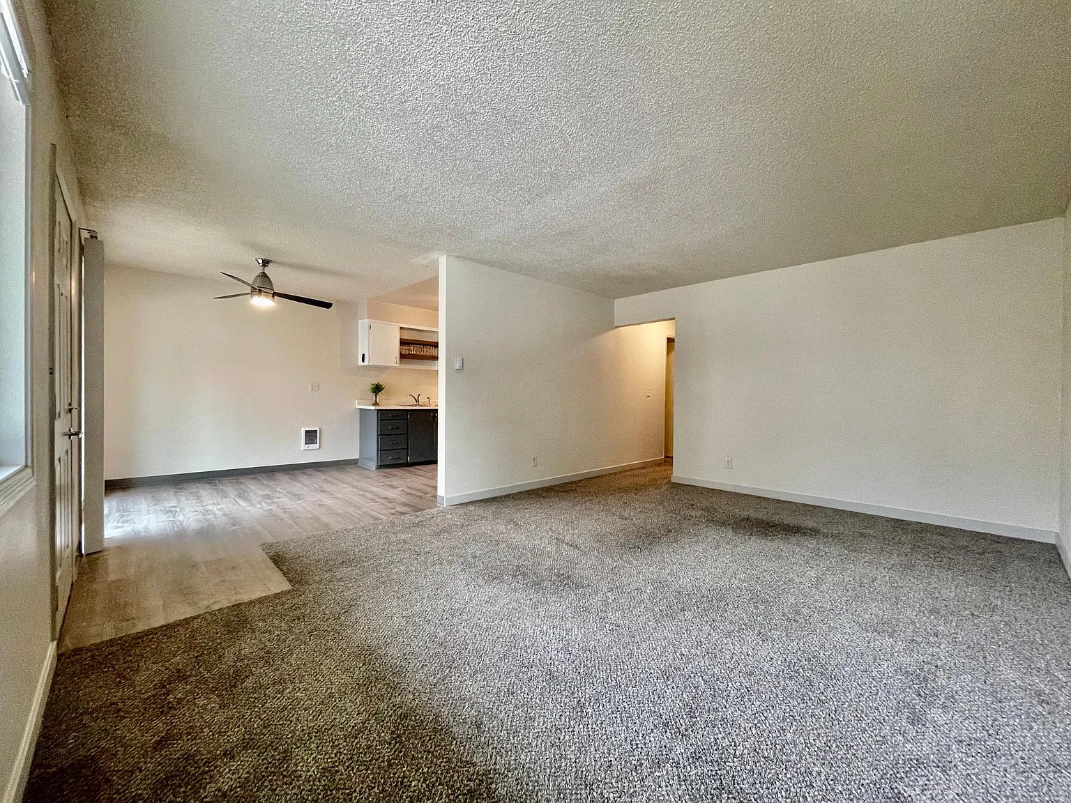 10812 SE Stark St — Photo 3