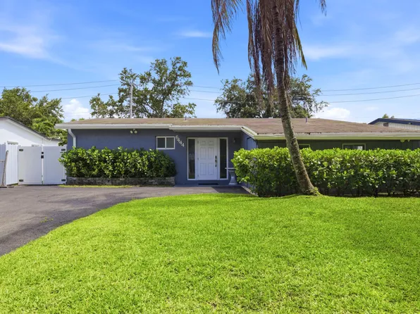 6444 Oak Street, Hollywood, FL 33024